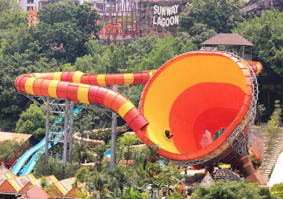 Sunway Lagoon Family Suites At Sunway Pyramid & Sunway Lagoon Kampong Penaga  Esterno foto